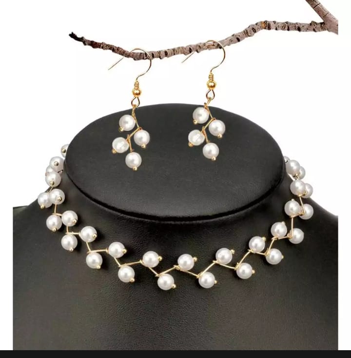 Zig Zag Black Choker With Earrings